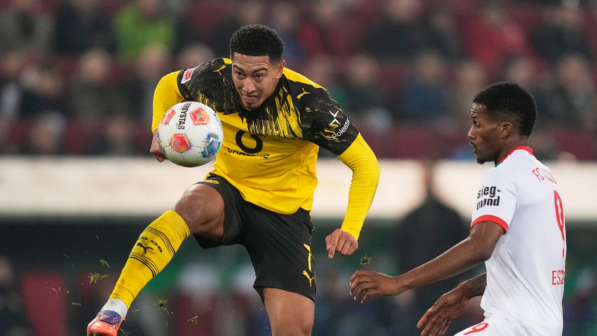 Dortmund uspěl v Augsburgu a posunul se na druhé místo bundesligy